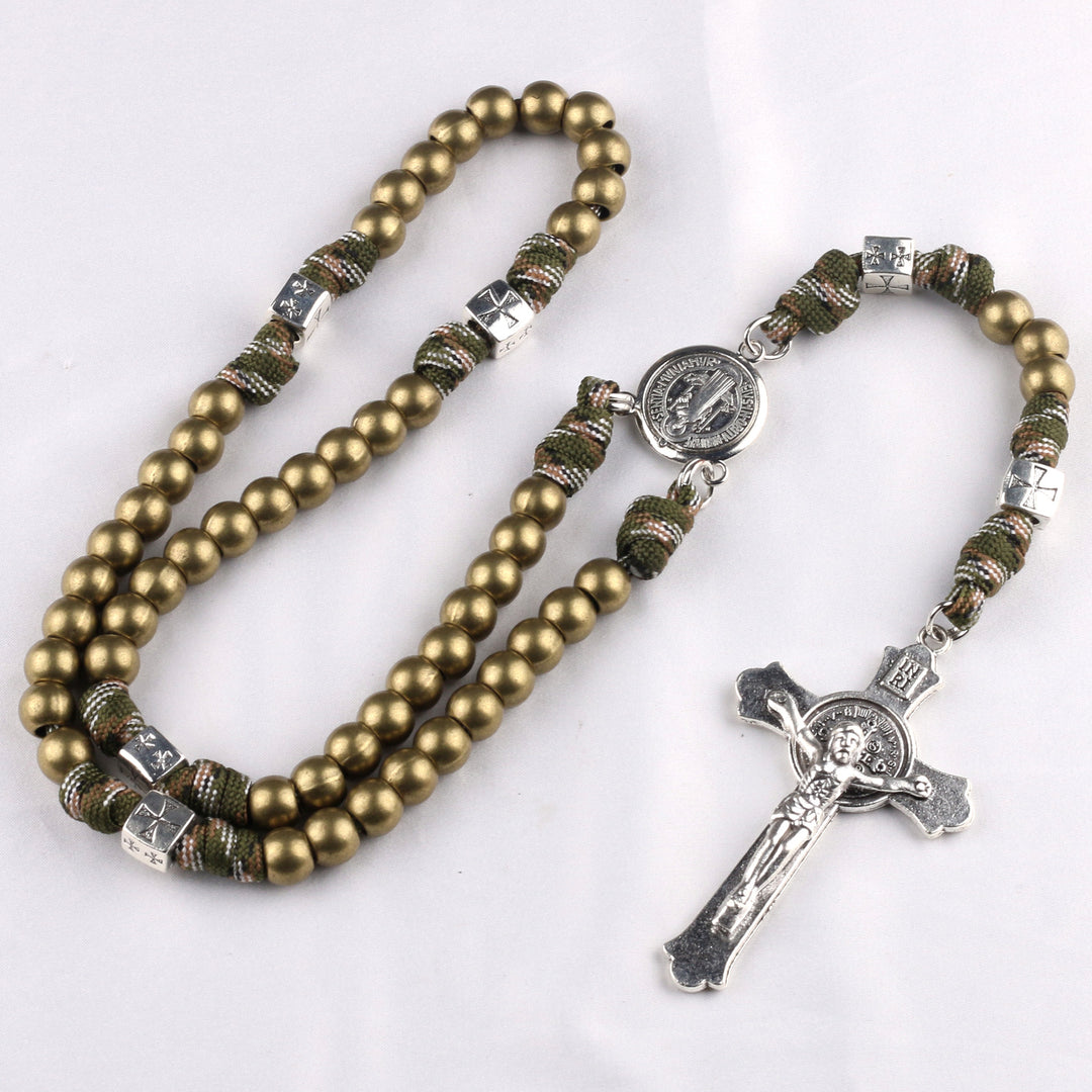 Four-Leaf Clover Crucifix Paracord Rosary