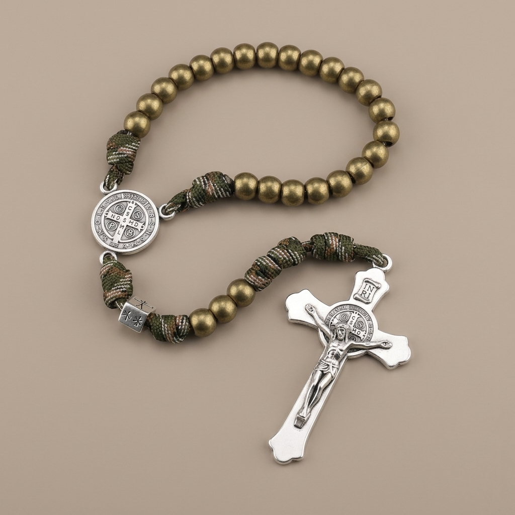 Four-Leaf Clover Crucifix Paracord Rosary
